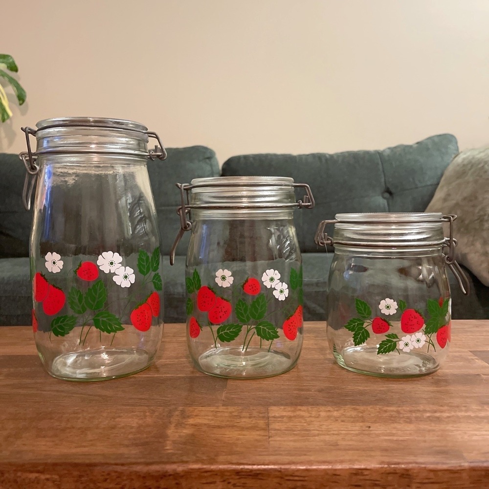 3 Vtg Carlton Glass‎ Strawberry Kitchen Canisters McCoy Grannycore Cottage